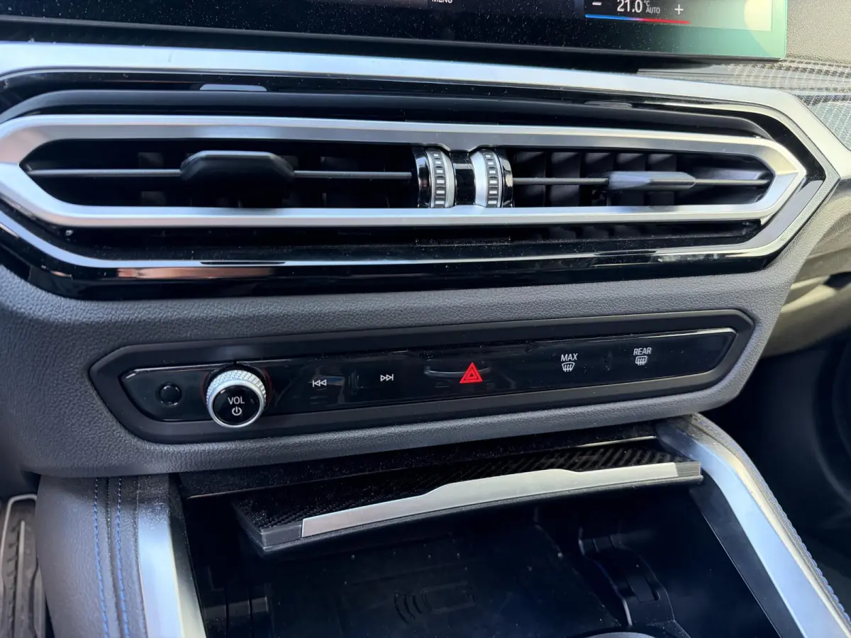M50 High Executive 84 kWh 19"/Lederen M-stoelen + memory/Harman Kardon/Keyless/Camera/Adaptief M onderstel/Stoelverwarming