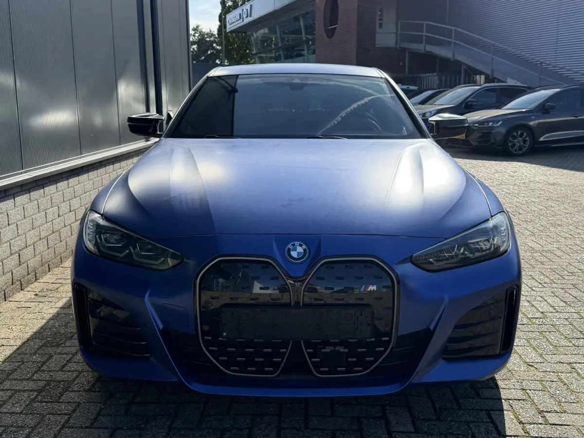 M50 High Executive 84 kWh 19"/Lederen M-stoelen + memory/Harman Kardon/Keyless/Camera/Adaptief M onderstel/Stoelverwarming