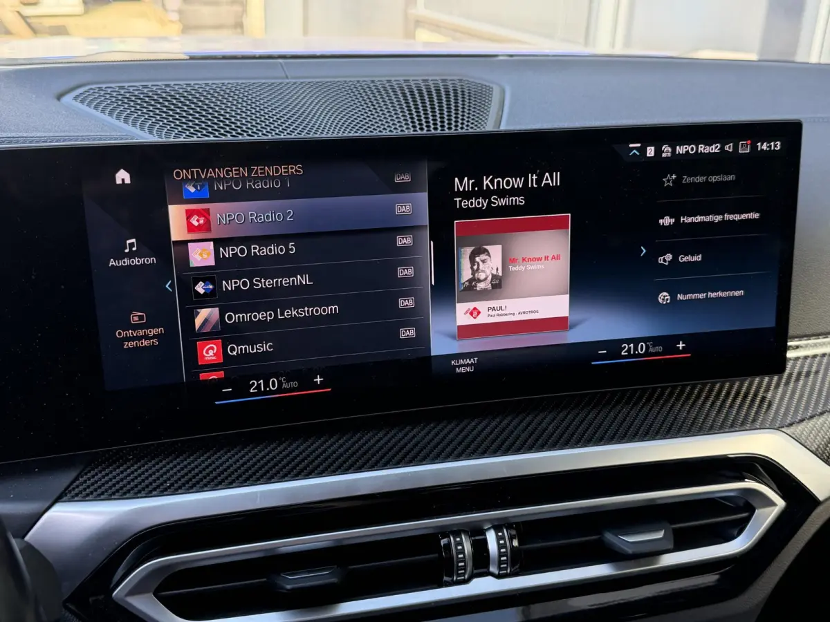 M50 High Executive 84 kWh 19"/Lederen M-stoelen + memory/Harman Kardon/Keyless/Camera/Adaptief M onderstel/Stoelverwarming