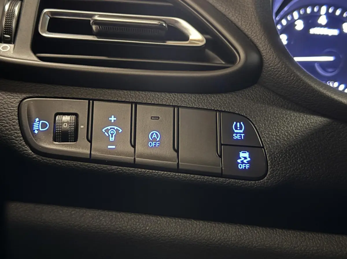 1.0 T-GDi MHEV Comfort Smart | Trekhaak | Stoel en stuurverwarming | Dodehoekdetectie | Carplay | PDC | CAMERA | Cruise | Dealer onderhouden