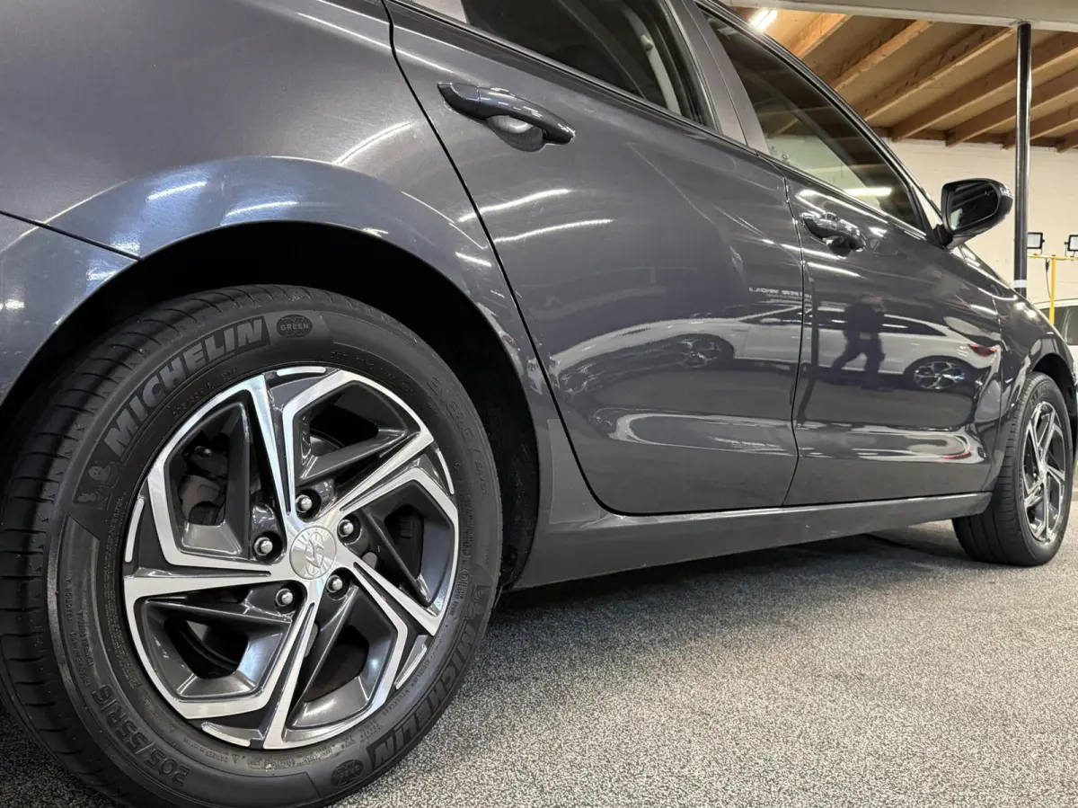 1.0 T-GDi MHEV Comfort Smart | Trekhaak | Stoel en stuurverwarming | Dodehoekdetectie | Carplay | PDC | CAMERA | Cruise | Dealer onderhouden