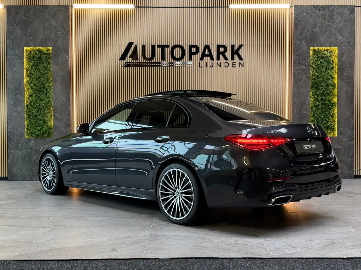 300 e AMG LINE |PANO|FABRIEKSGARANTIE|SFEERVERLICHTING|GLASCOATING|CARPLAY|DEALER ONDERHOUDEN|19INCH|313PK|
