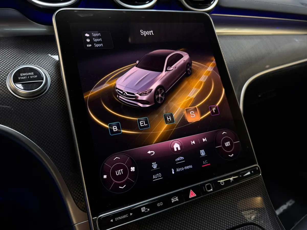 300 e AMG LINE |PANO|FABRIEKSGARANTIE|SFEERVERLICHTING|GLASCOATING|CARPLAY|DEALER ONDERHOUDEN|19INCH|313PK|