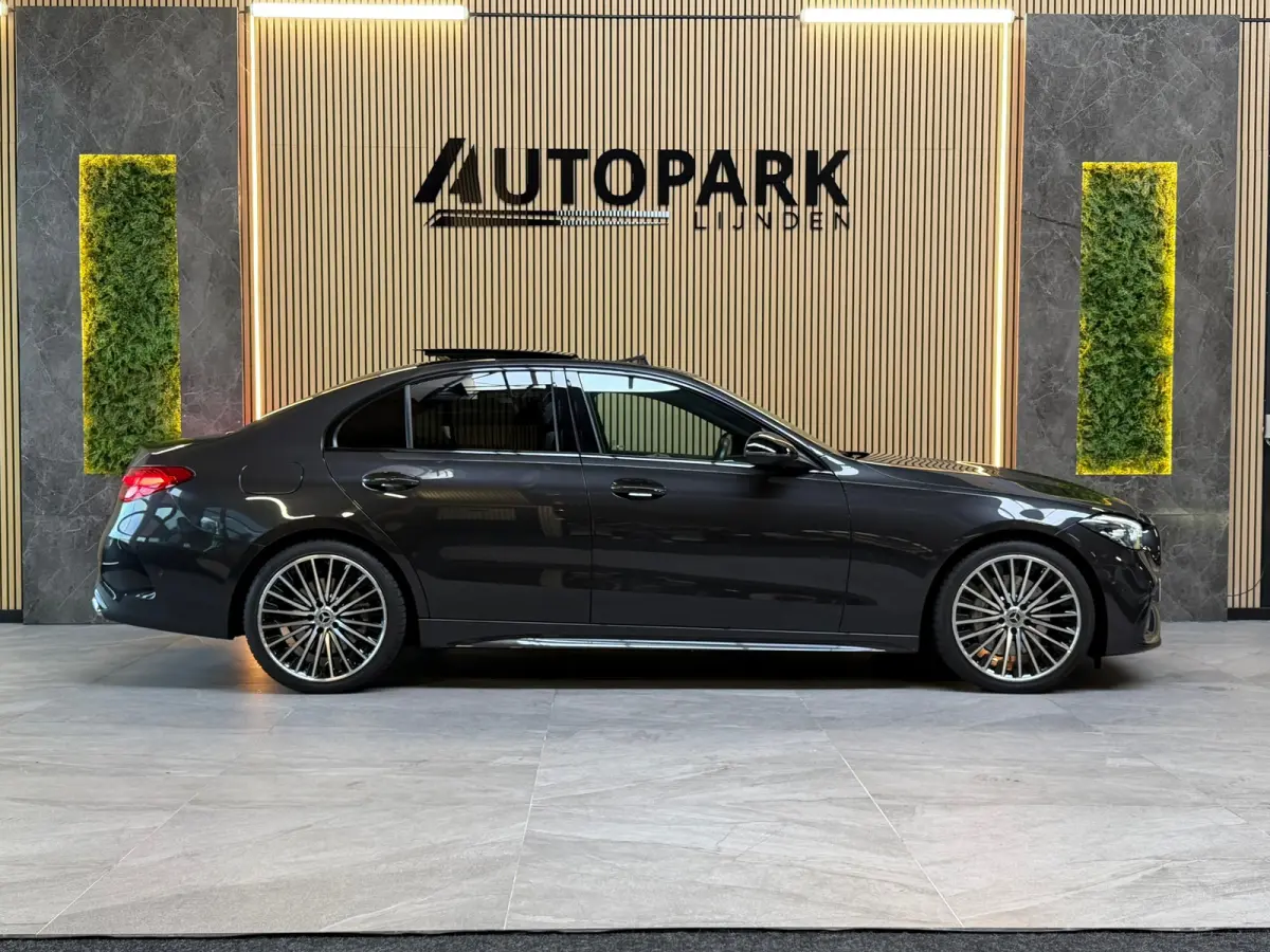 300 e AMG LINE |PANO|FABRIEKSGARANTIE|SFEERVERLICHTING|GLASCOATING|CARPLAY|DEALER ONDERHOUDEN|19INCH|313PK|