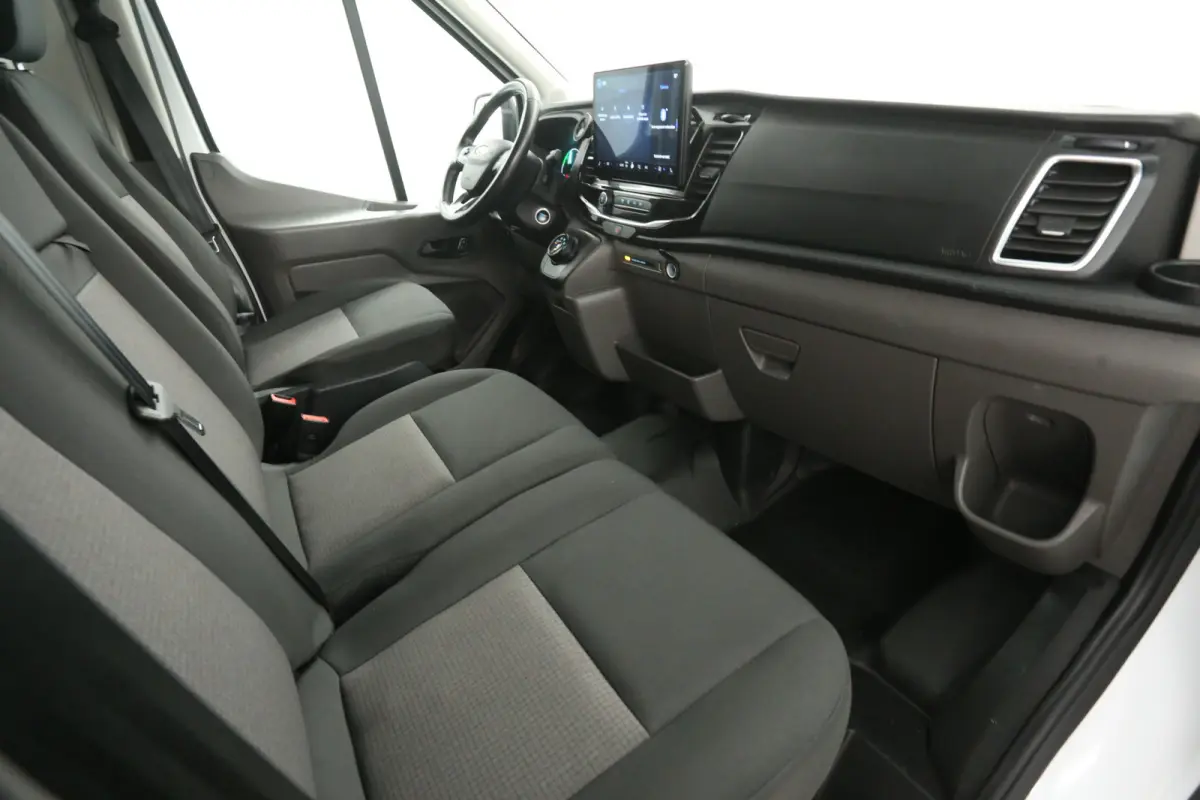 68 kWh L3H3 | Snelladen | SOH 96% | Airco | Camera | Cruise | 3 Zits | Carplay | Parkeersens.
