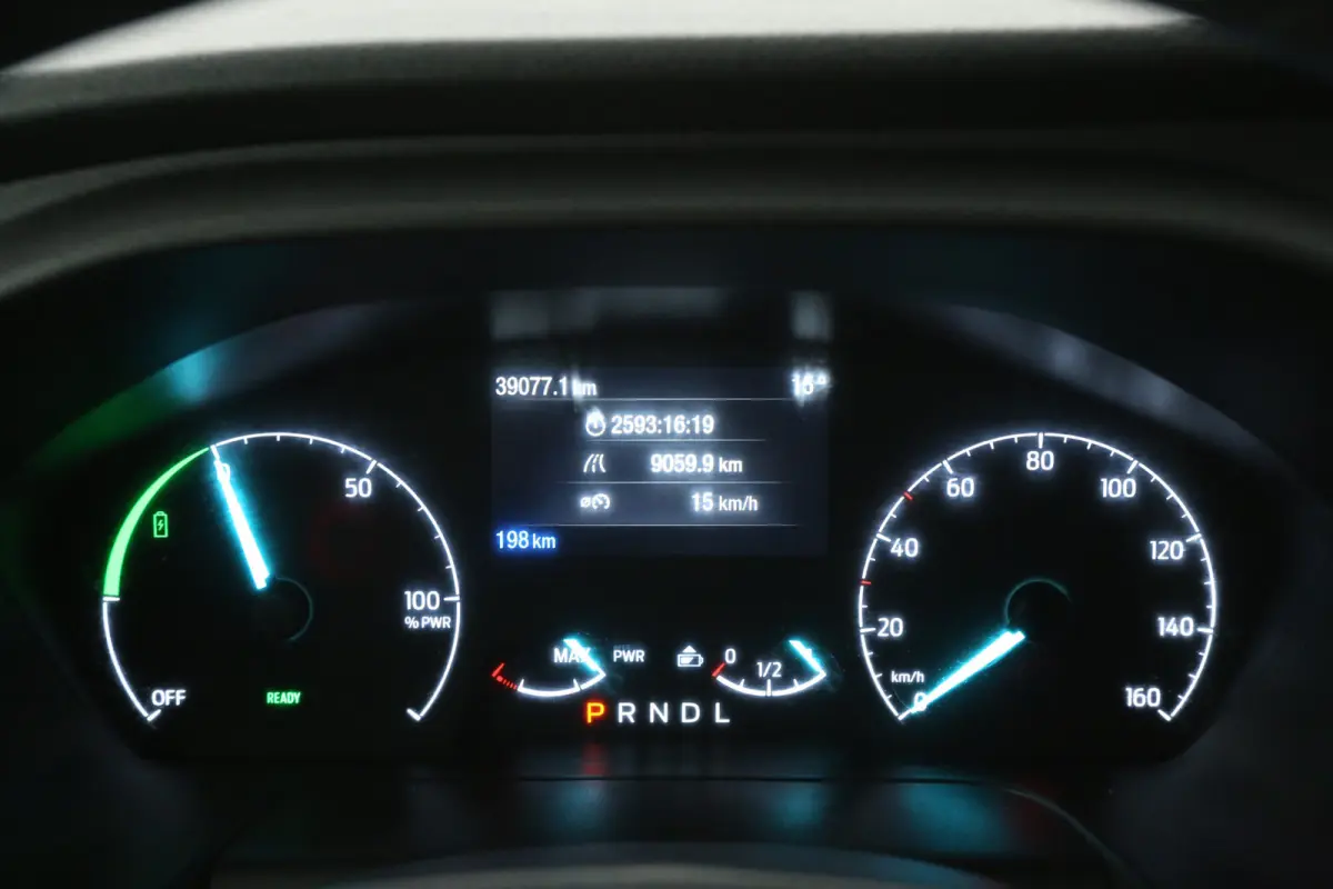 68 kWh L3H3 | Snelladen | SOH 96% | Airco | Camera | Cruise | 3 Zits | Carplay | Parkeersens.