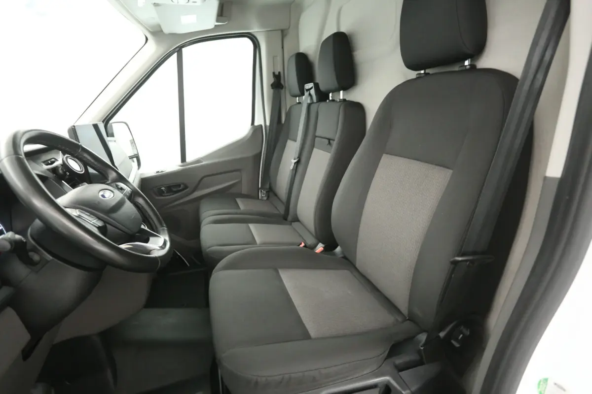 68 kWh L3H3 | Snelladen | SOH 96% | Airco | Camera | Cruise | 3 Zits | Carplay | Parkeersens.