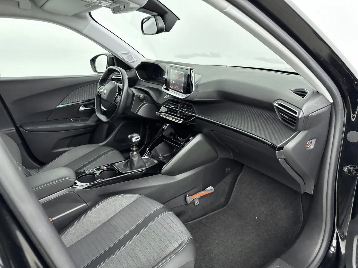 SUV Allure 100pk | Navigatie | Achteruitrijcamera | Climate Control | Cruise Control | Parkeersensoren | Keyless start | Bluetooth | Apple CarPlay / Android Auto | DAB+ radio | Elektrisch in