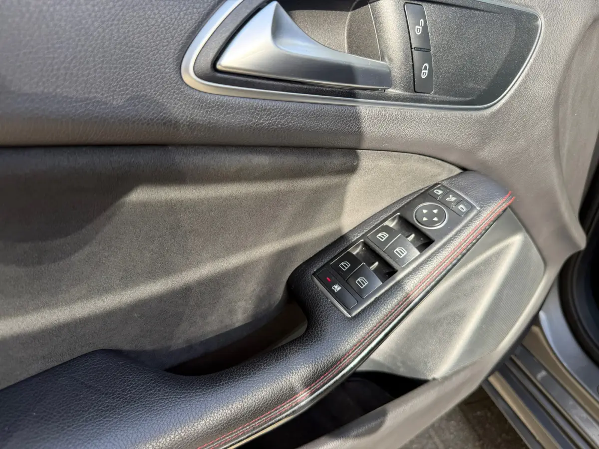 200 AMG-line | PANO | Camera | Apple Carplay | Cruise | PDC | Stoelverw. | Alcantara |