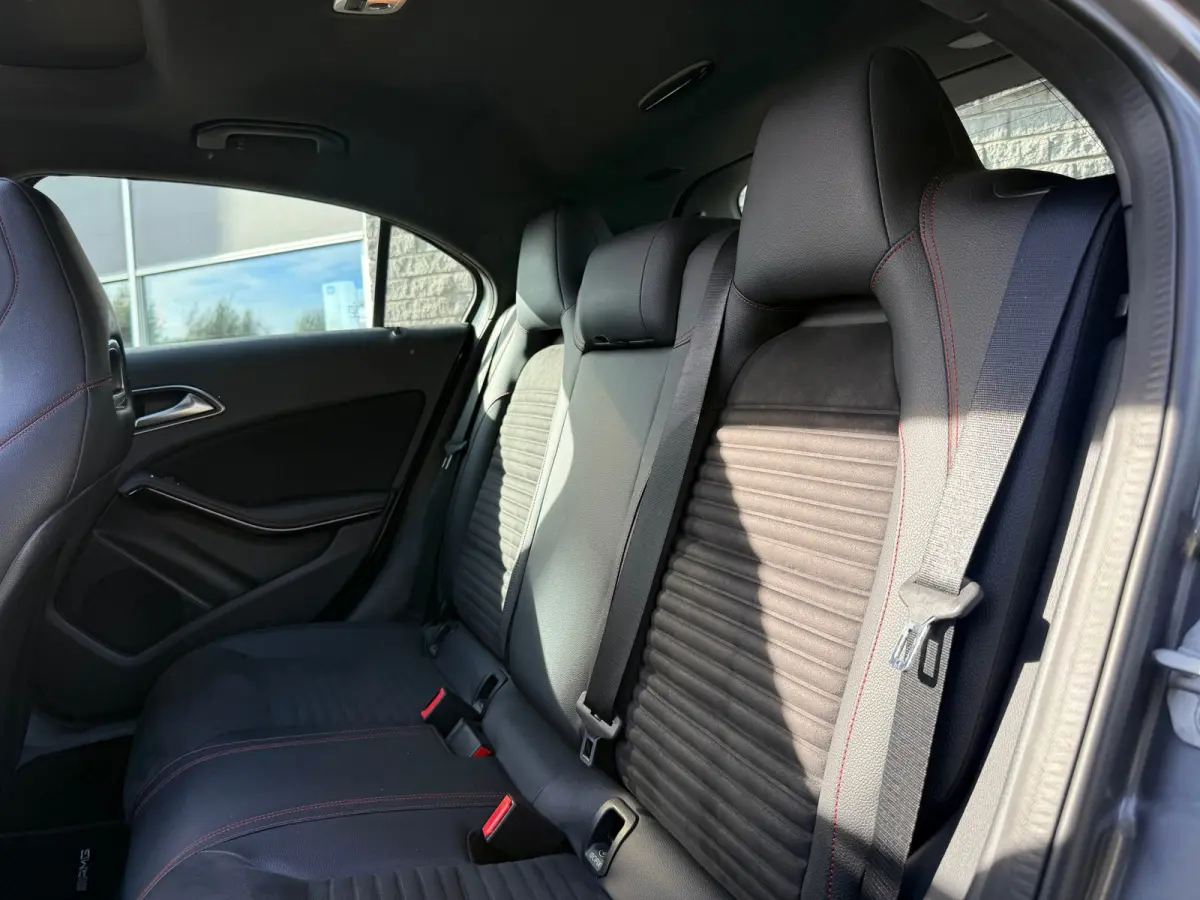 200 AMG-line | PANO | Camera | Apple Carplay | Cruise | PDC | Stoelverw. | Alcantara |