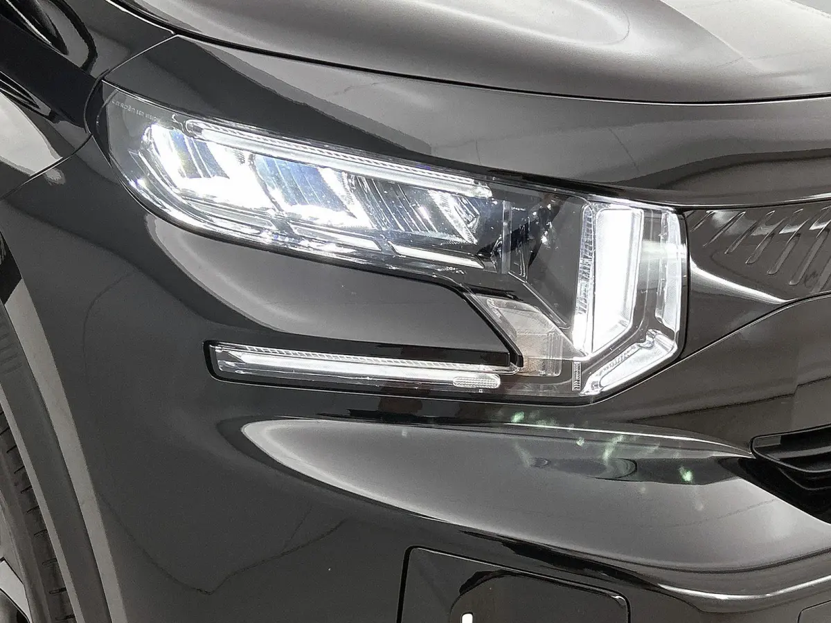 SUV Plus Hybrid 7p. 145pk Automaat | 7 zitplaatsen | Lage kilometerstand | Navigatie via draadloze Apple Carplay / Android Auto | Achteruitrijcamera | Climate Control | Cruise Control | Park