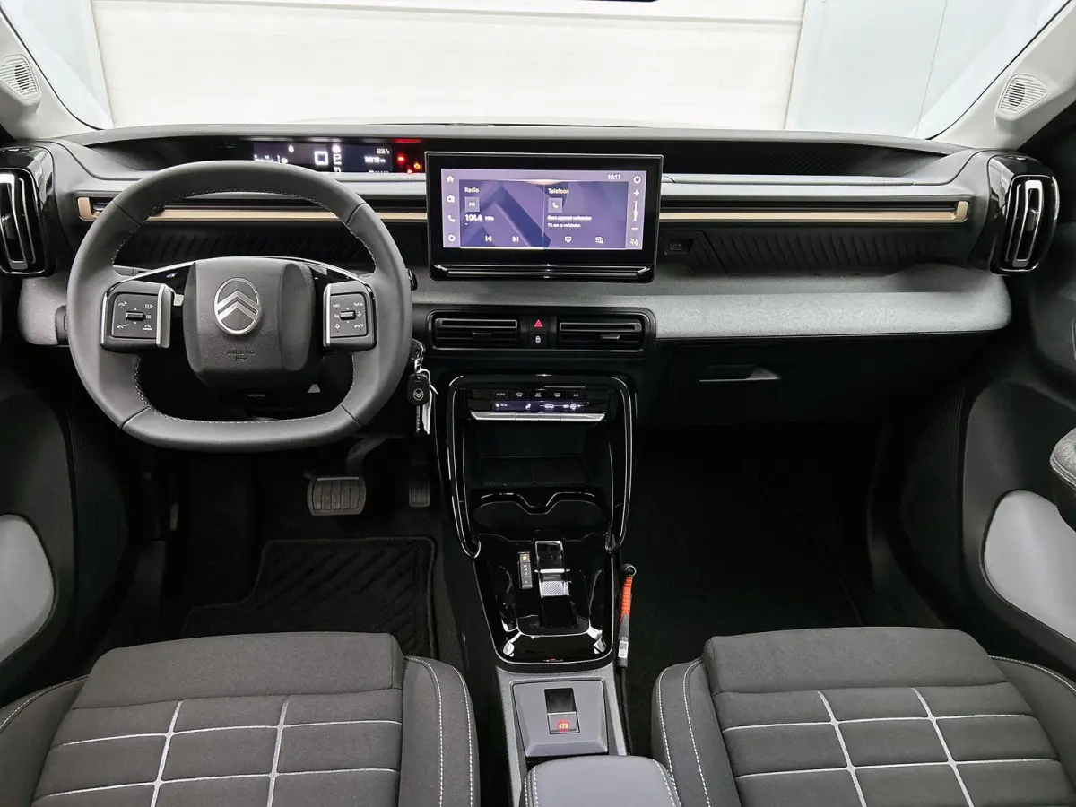 SUV Plus Hybrid 7p. 145pk Automaat | 7 zitplaatsen | Lage kilometerstand | Navigatie via draadloze Apple Carplay / Android Auto | Achteruitrijcamera | Climate Control | Cruise Control | Park