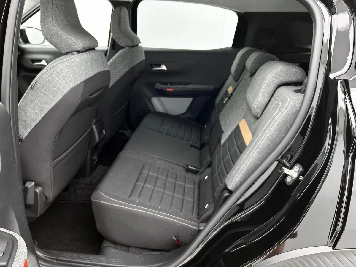 SUV Plus Hybrid 7p. 145pk Automaat | 7 zitplaatsen | Lage kilometerstand | Navigatie via draadloze Apple Carplay / Android Auto | Achteruitrijcamera | Climate Control | Cruise Control | Park
