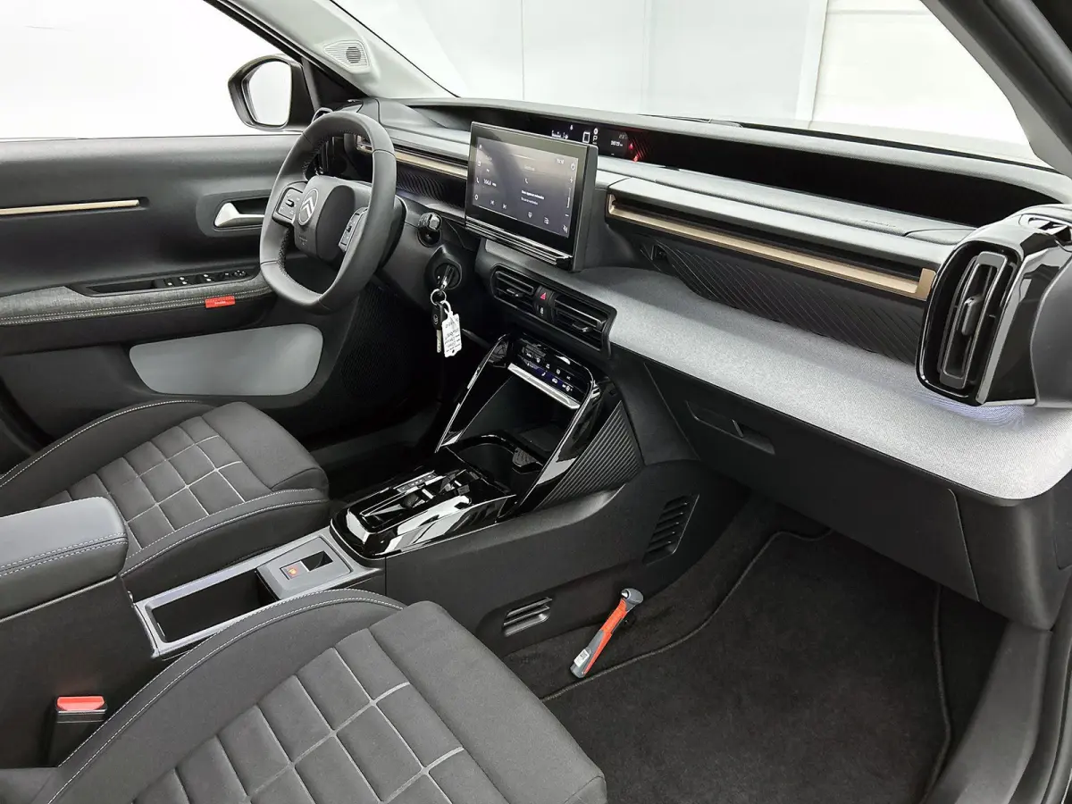 SUV Plus Hybrid 7p. 145pk Automaat | 7 zitplaatsen | Lage kilometerstand | Navigatie via draadloze Apple Carplay / Android Auto | Achteruitrijcamera | Climate Control | Cruise Control | Park