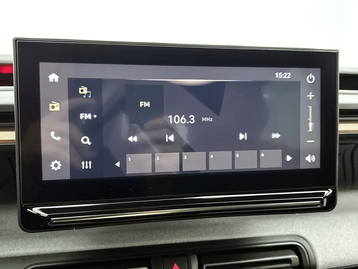 SUV Plus Hybrid 7p. 145pk Automaat | 7 zitplaatsen | Lage kilometerstand | Navigatie via draadloze Apple Carplay / Android Auto | Achteruitrijcamera | Climate Control | Cruise Control | Park