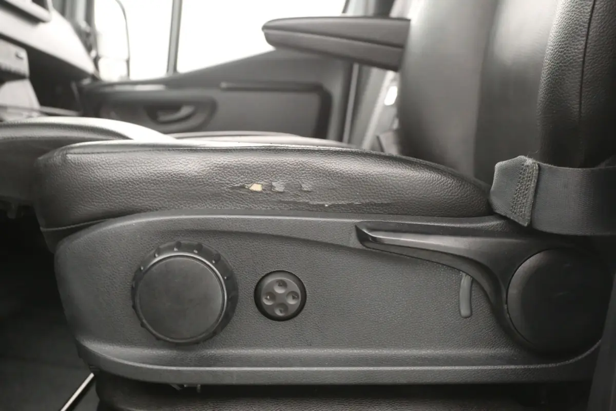 215 CDI L2H2 | Automaat | Airco | Cruise | Camera | Carplay | 3 Zits | 2xSchuifdeur | Trekhaak
