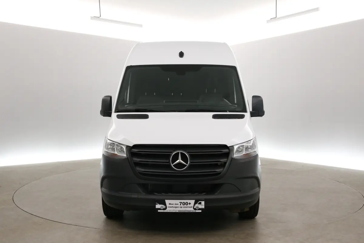 215 CDI L2H2 | Automaat | Airco | Cruise | Camera | Carplay | 3 Zits | 2xSchuifdeur | Trekhaak
