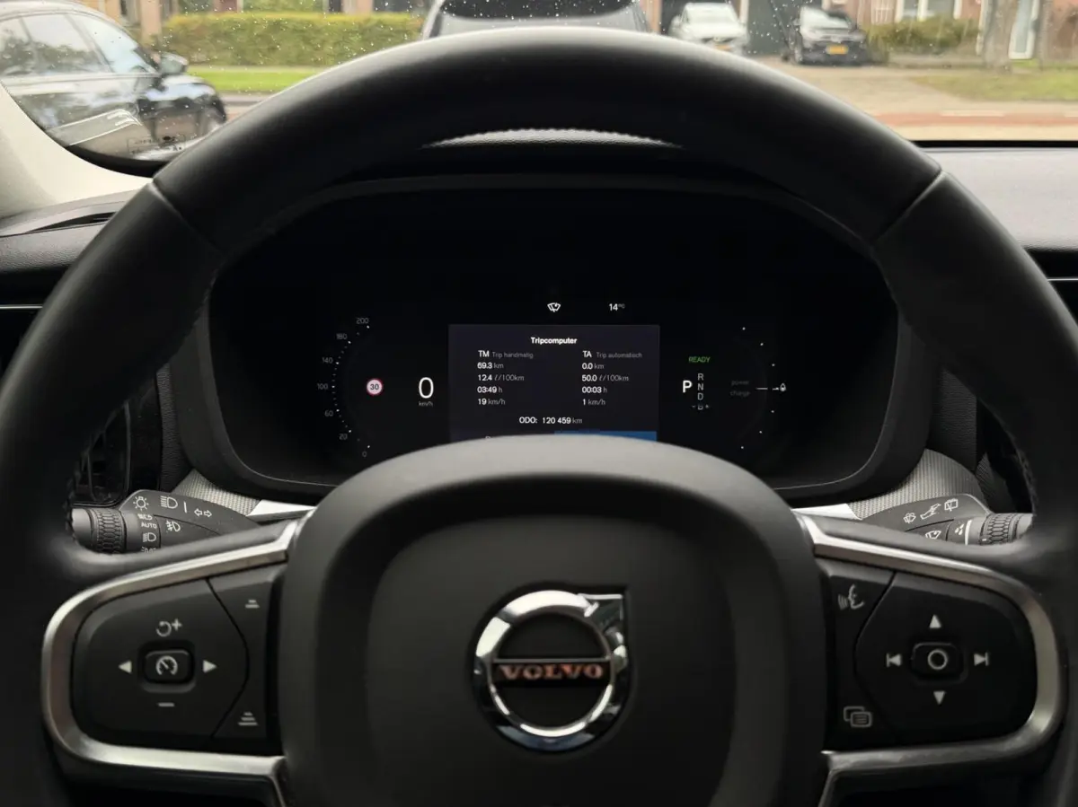2.0 T6 Plug-in hybrid AWD Inscription Pano, Leer, LM..