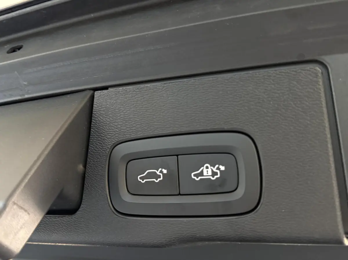 2.0 T6 Plug-in hybrid AWD Inscription Pano, Leer, LM..