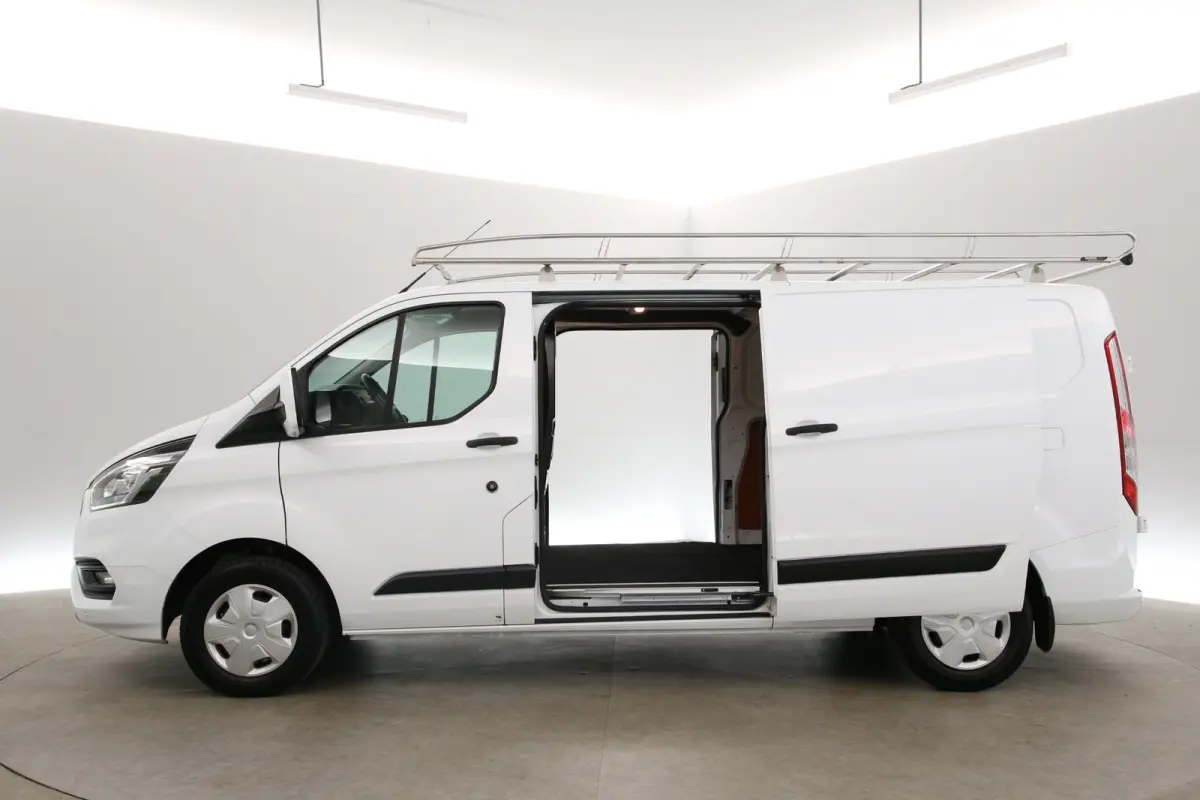 2.0 TDCI L2H1 | Airco | Cruise | 3 Zits | Trekhaak | 2xSchuifdeur | Imperiaal | Parkeersens.