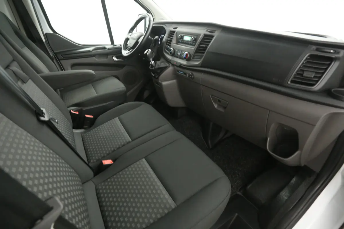 2.0 TDCI L2H1 | Airco | Cruise | 3 Zits | Trekhaak | 2xSchuifdeur | Imperiaal | Parkeersens.