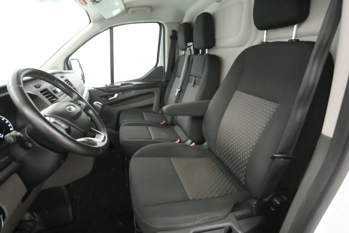 2.0 TDCI L2H1 | Airco | Cruise | 3 Zits | Trekhaak | 2xSchuifdeur | Imperiaal | Parkeersens.