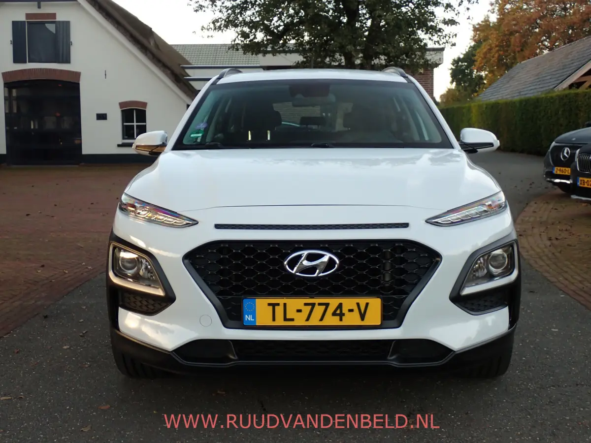 1.0T PLUS-PACK / CARPLAY / CRUISE / CAMERA / PDC