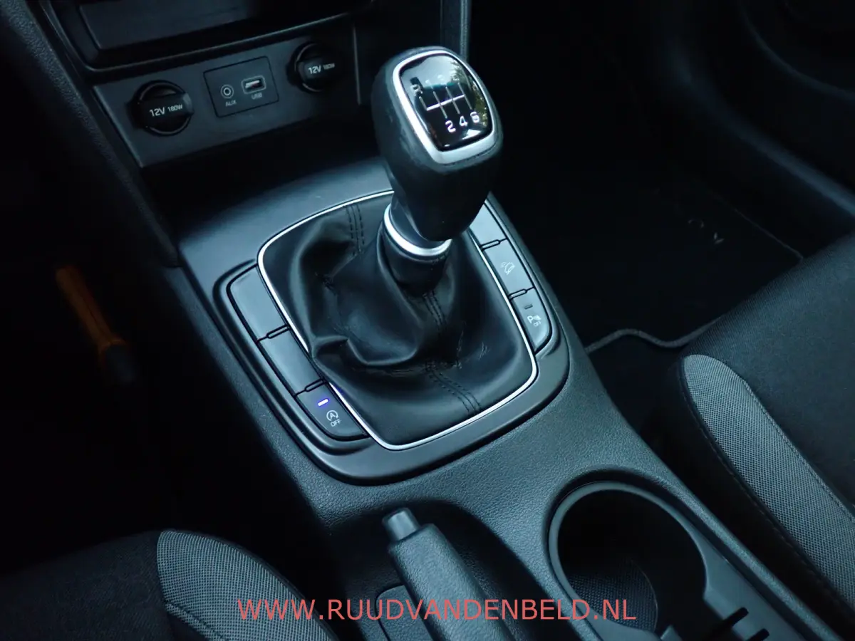 1.0T PLUS-PACK / CARPLAY / CRUISE / CAMERA / PDC