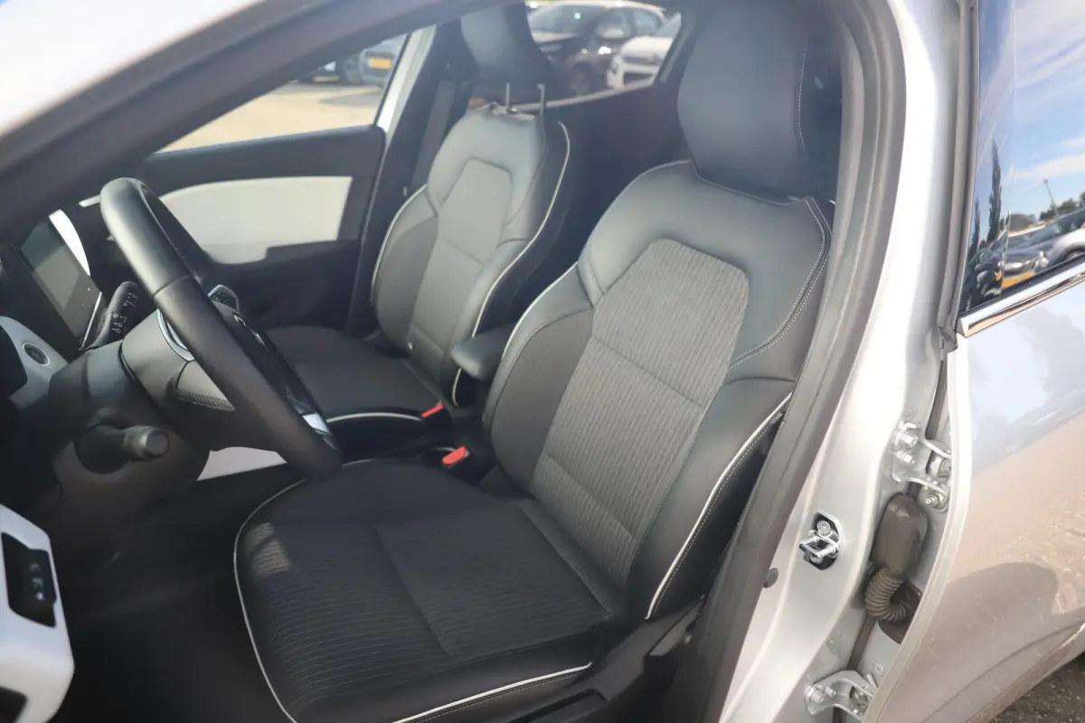 1.0 TCe 90 Techno Half Leder LMV Navigatie Carplay Achteruitrijcamera Carplay Android Climate Cruise Sfeerverlichting