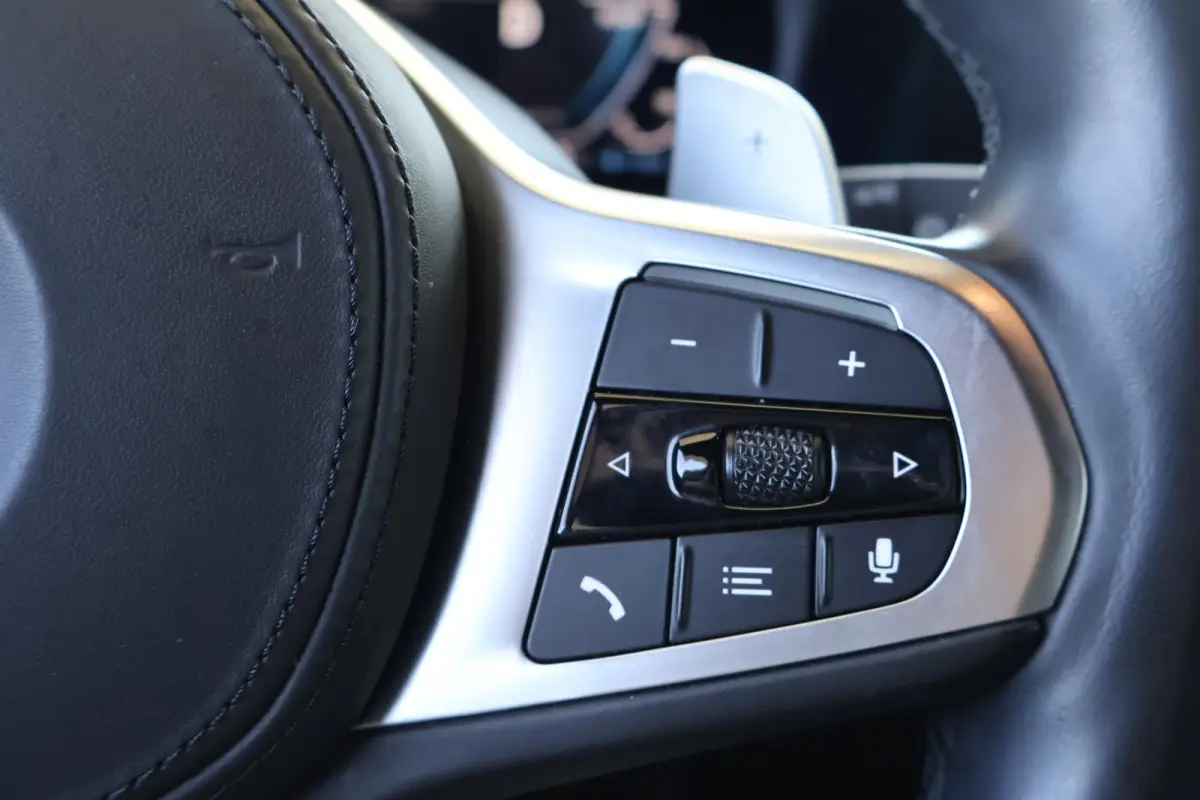 330e High Executive | Driving Assistant Professional | Harman Kardon