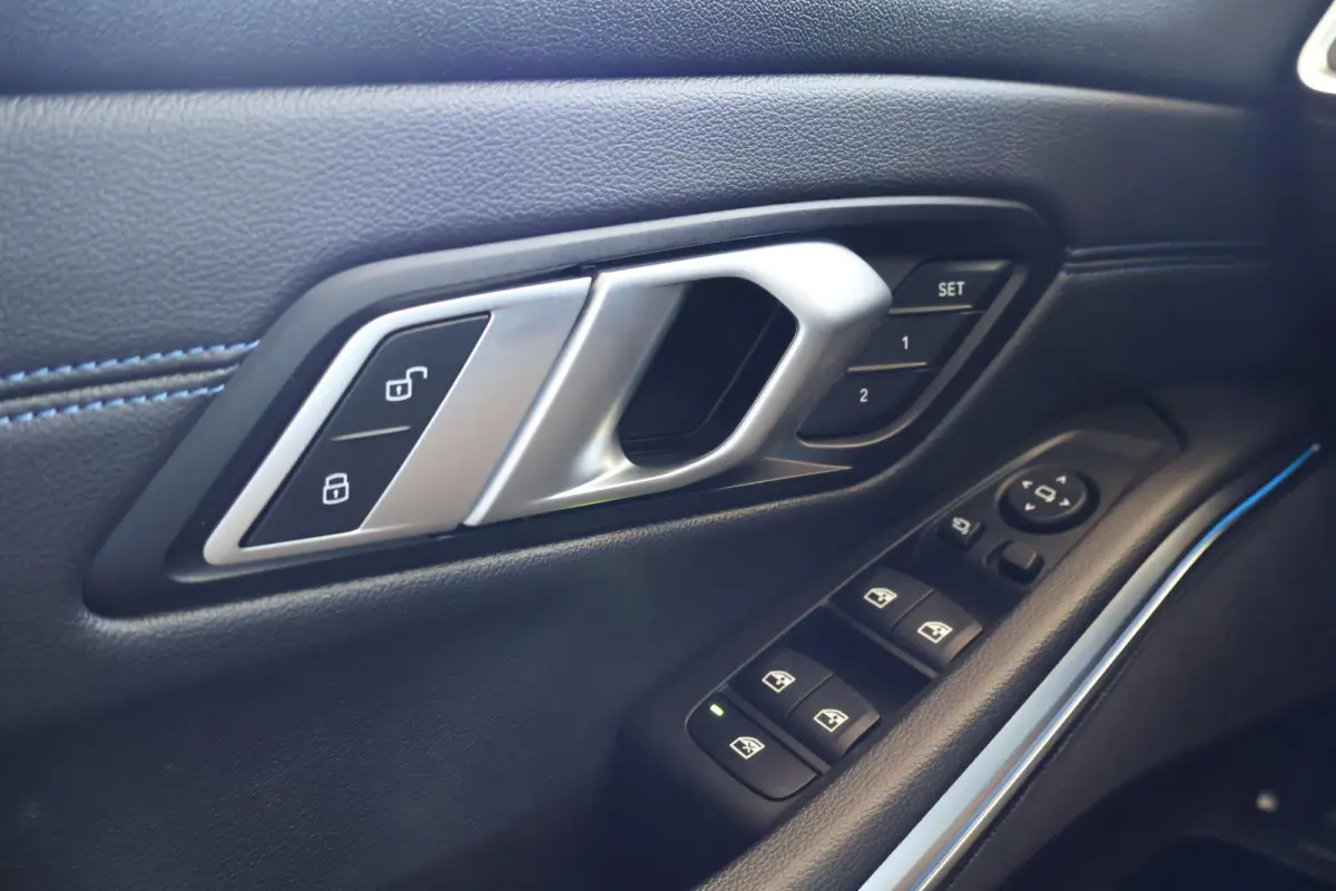 330e High Executive | Driving Assistant Professional | Harman Kardon