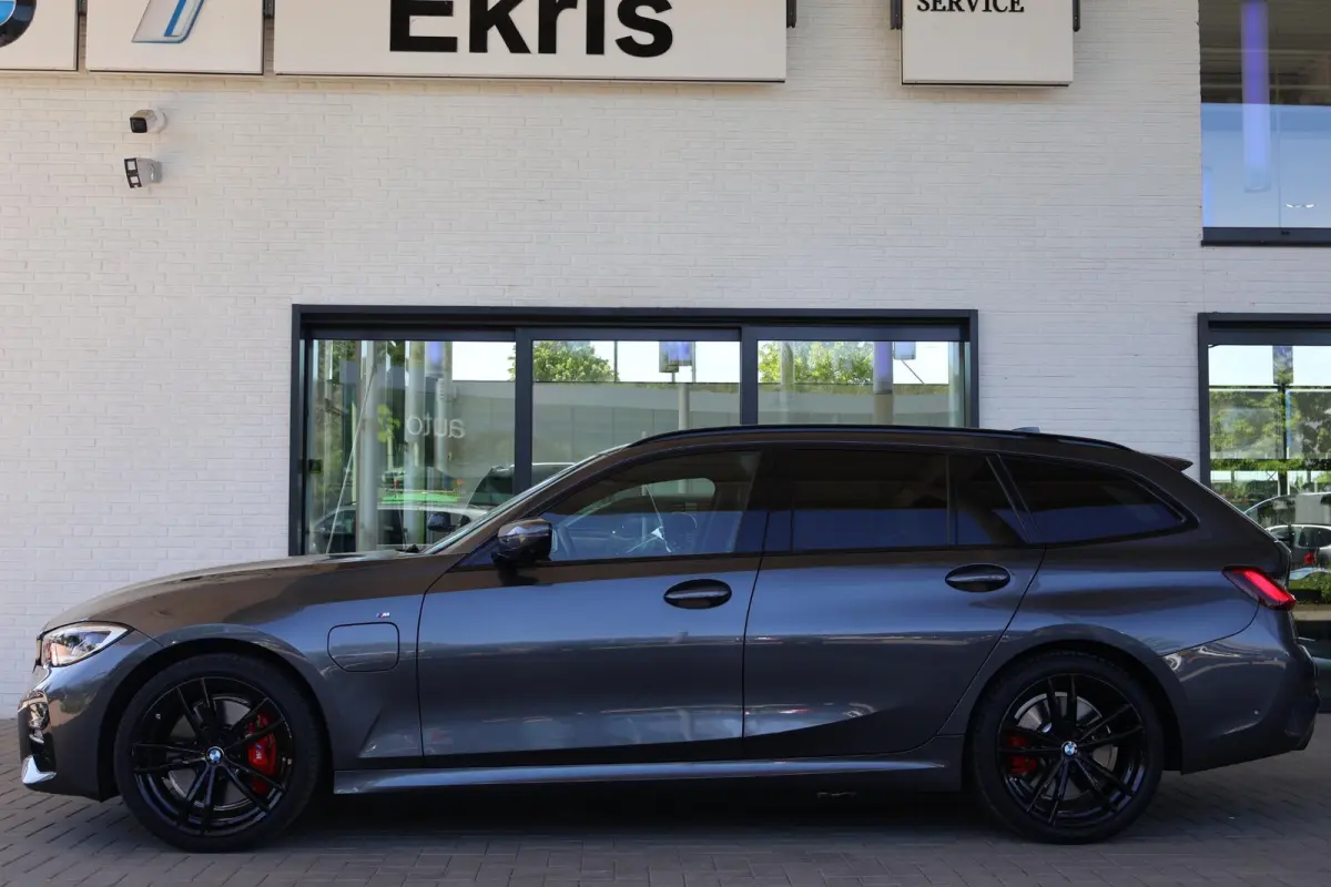 330e High Executive | Driving Assistant Professional | Harman Kardon