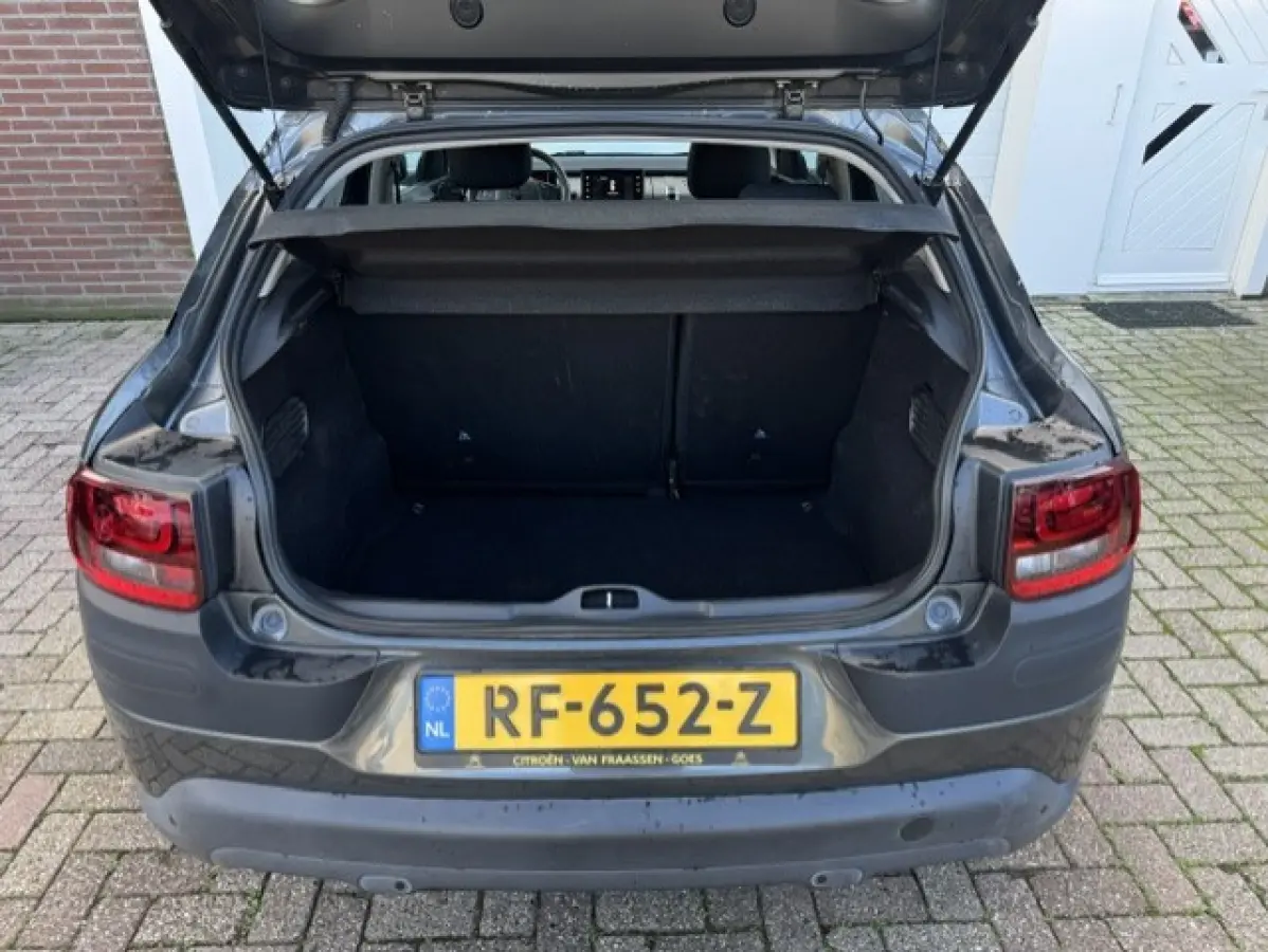 1.2 Feel - Dealer onderhouden - LED - Navi