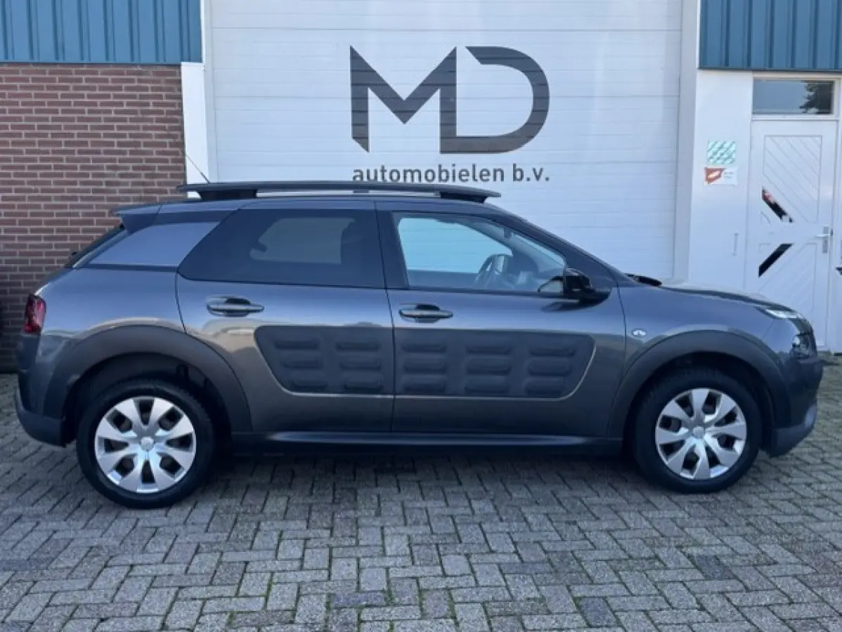 1.2 Feel - Dealer onderhouden - LED - Navi