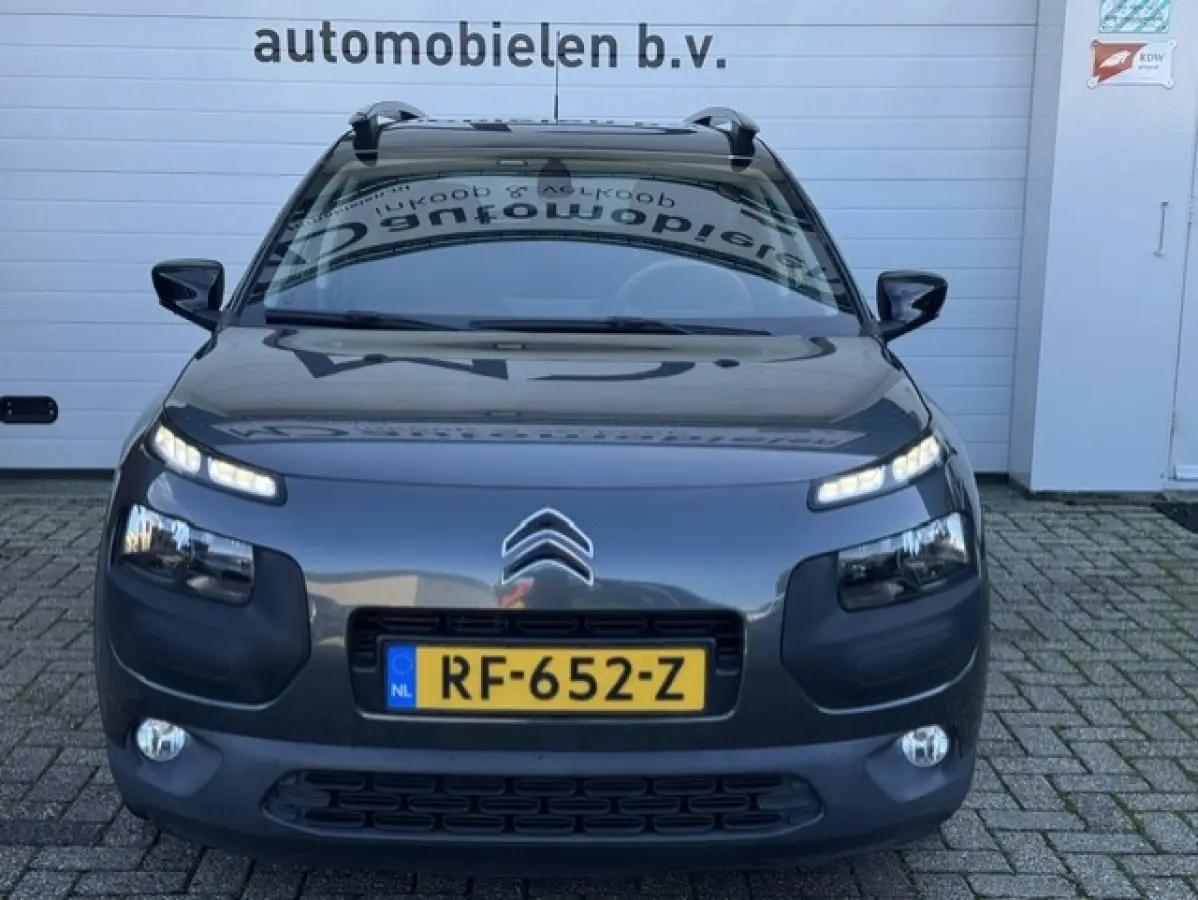 1.2 Feel - Dealer onderhouden - LED - Navi