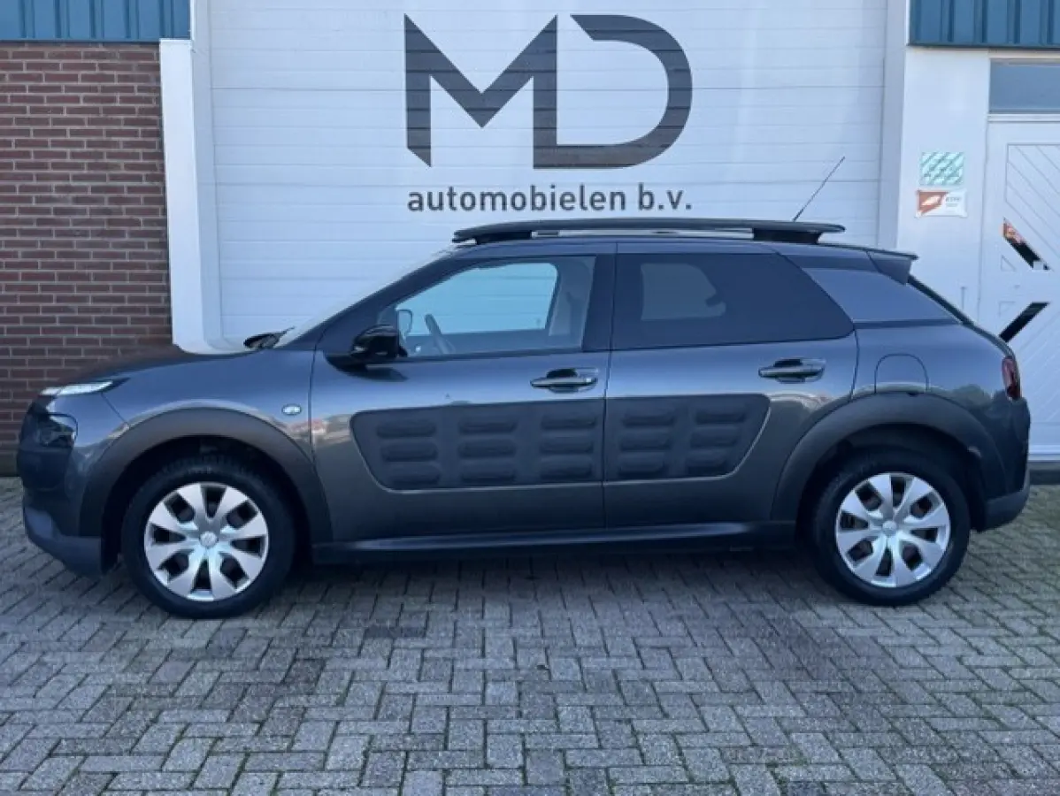 1.2 Feel - Dealer onderhouden - LED - Navi
