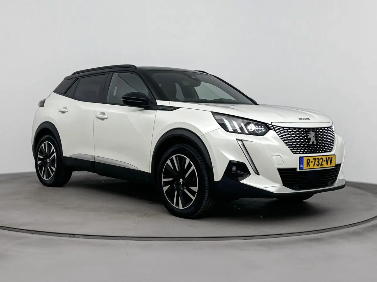 SUV EV GT Pack 50 kWh 136pk | Accu 96% | Navigatie | Achteruitrijcamera | Full Led koplampen | Sportstoelen Leder/Alcantara | 3D Cockpit | Keyless | Parkeersensoren v+a | Adaptieve Cruise Co