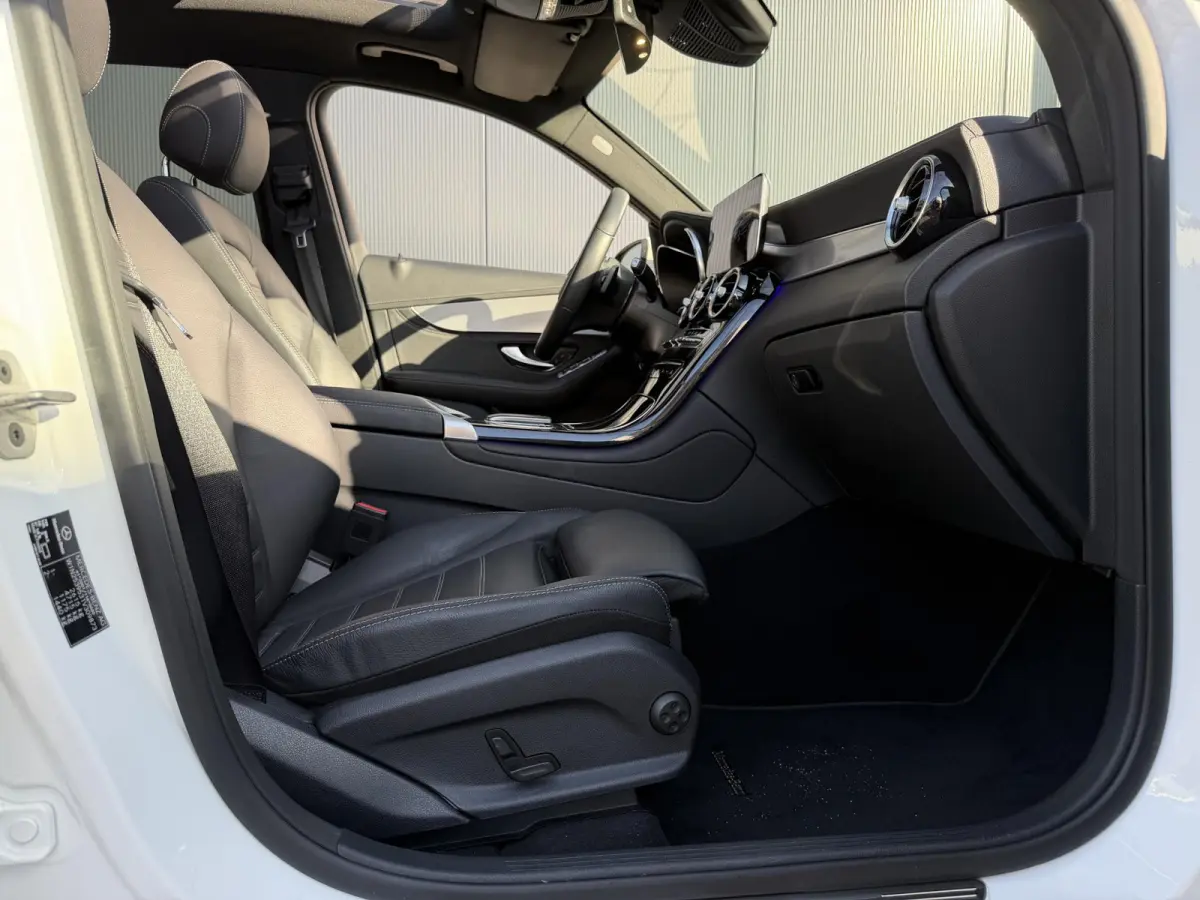 4MATIC Premium 18"/Panoramadak/Burmester/Leder/Head-up/Keyless/Stoelverwarming v+a/Matrix LED/360 camera/Apple Carplay & Android Auto