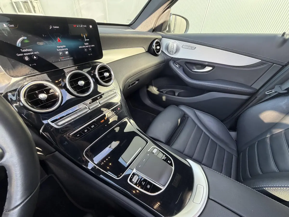 4MATIC Premium 18"/Panoramadak/Burmester/Leder/Head-up/Keyless/Stoelverwarming v+a/Matrix LED/360 camera/Apple Carplay & Android Auto