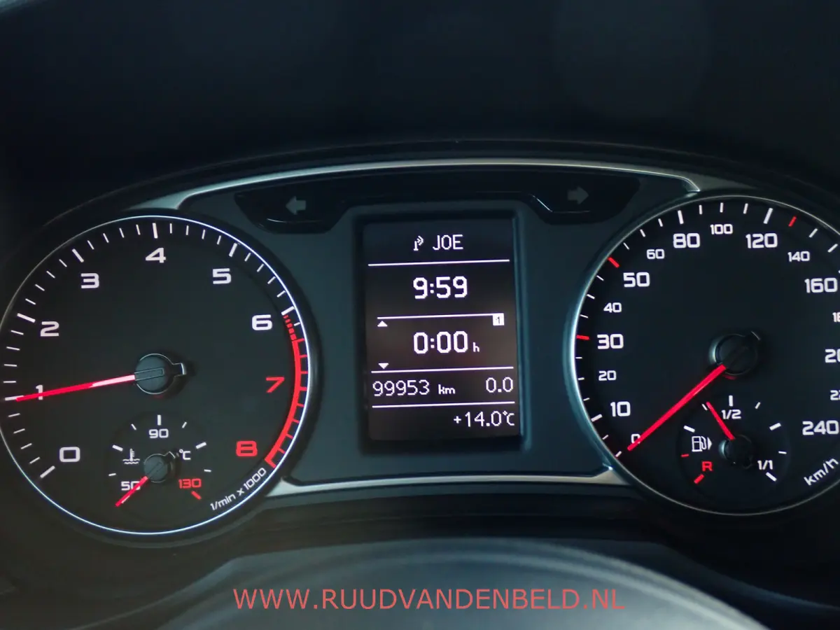 1.0TFSI 5-DEURS // AIRCO / CRUISE / BLUETOOTH
