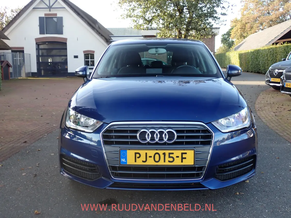 1.0TFSI 5-DEURS // AIRCO / CRUISE / BLUETOOTH