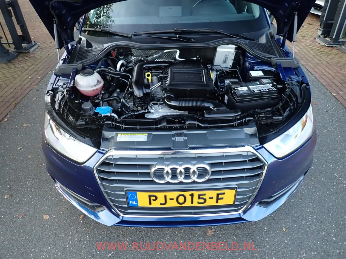 1.0TFSI 5-DEURS // AIRCO / CRUISE / BLUETOOTH
