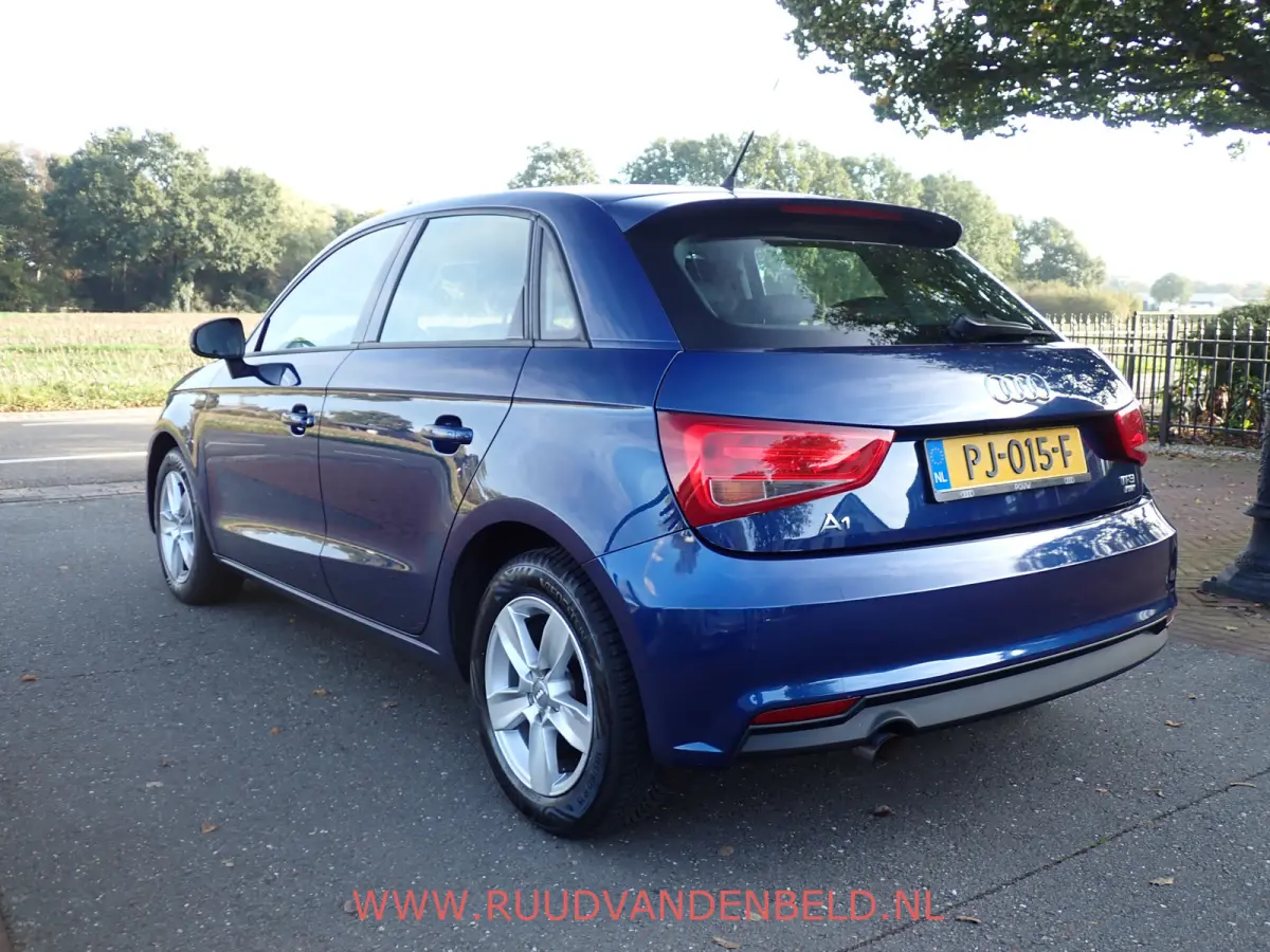 1.0TFSI 5-DEURS // AIRCO / CRUISE / BLUETOOTH