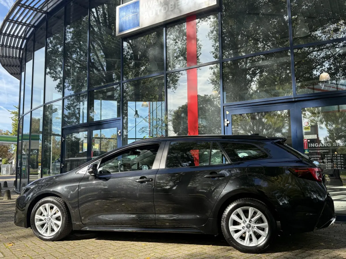 1.8 Hybrid | PDC + Camera|Climate control |Stoelverwarming | LM Velgen | Apple Carplay/Android Auto |