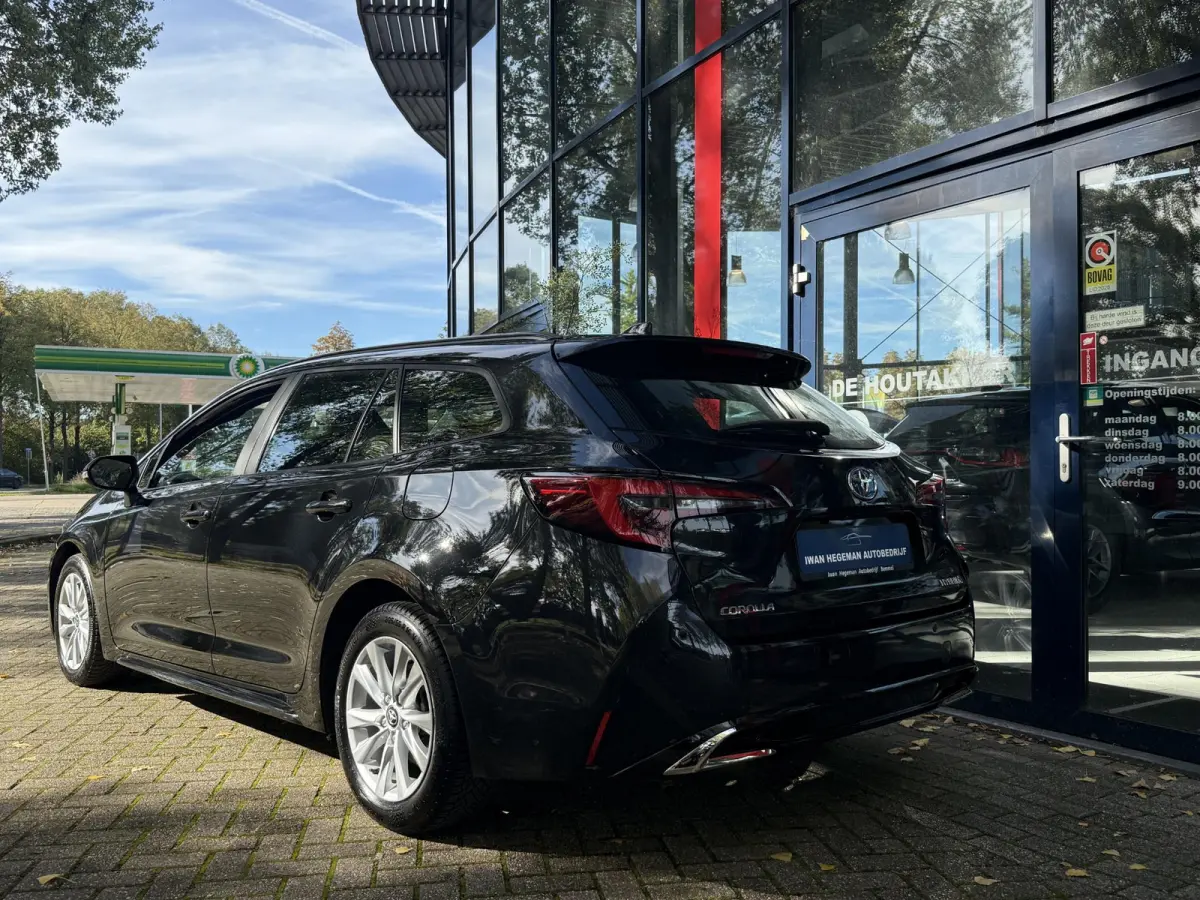 1.8 Hybrid | PDC + Camera|Climate control |Stoelverwarming | LM Velgen | Apple Carplay/Android Auto |