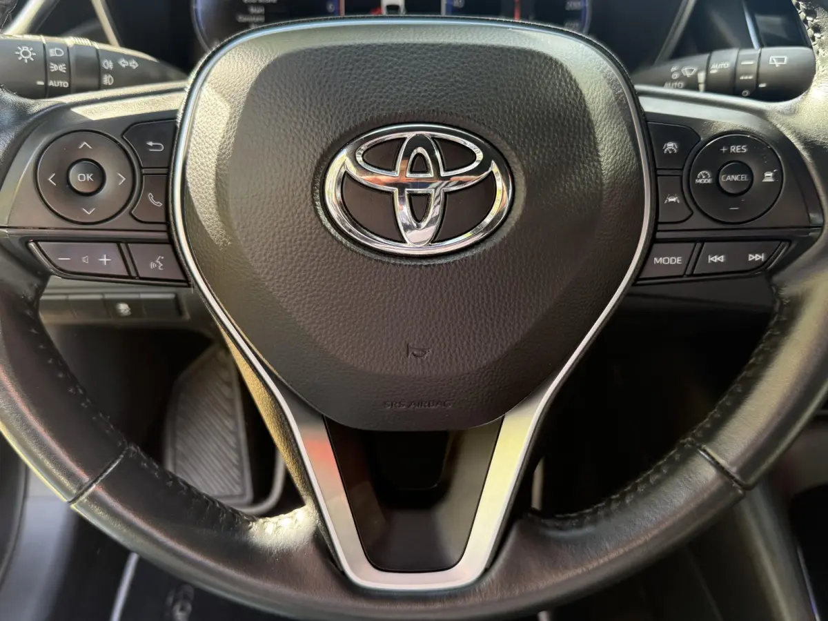 1.8 Hybrid | PDC + Camera|Climate control |Stoelverwarming | LM Velgen | Apple Carplay/Android Auto |