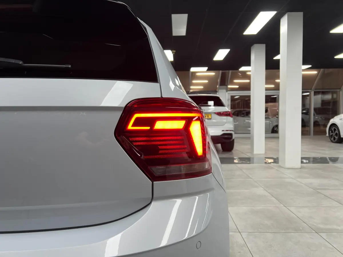 1.0 TSI R-Line |Virtual |ACC |BEATS | 116PK|