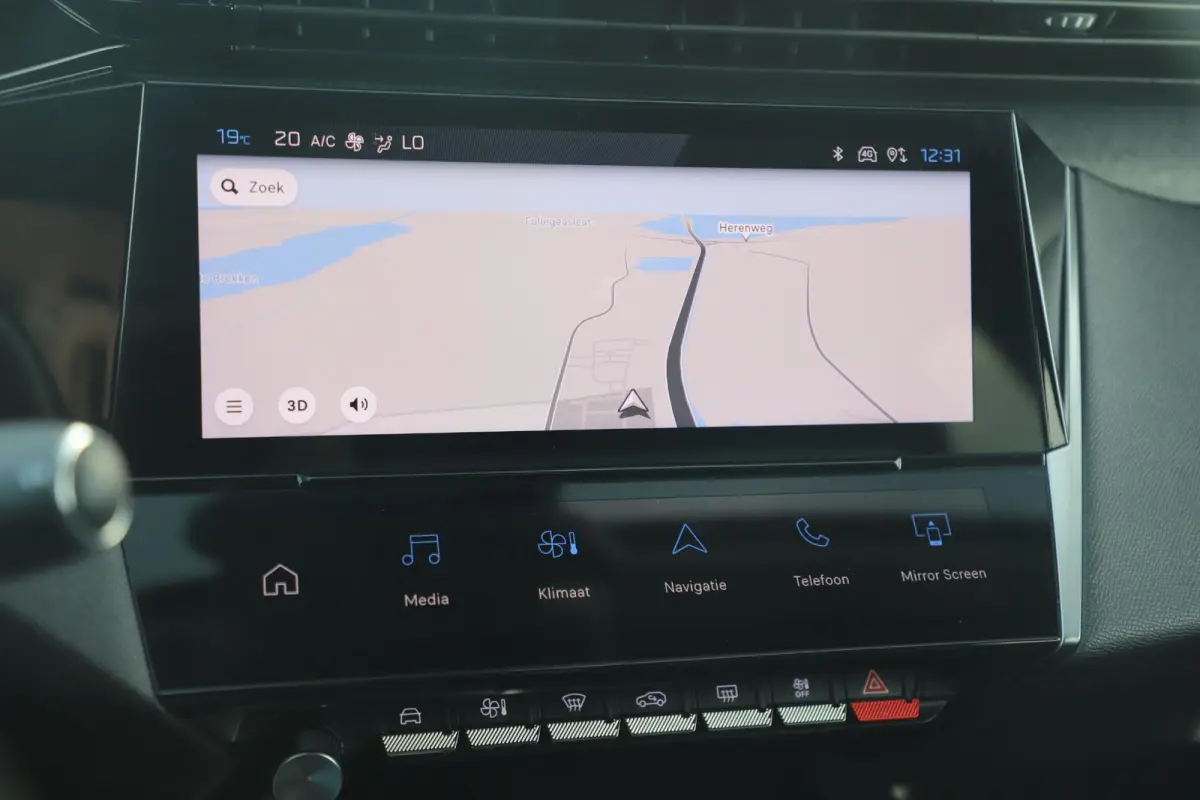 1.2 PureTech Allure Pack Business Automaat 131PK Trekhaak LMV Navigatie Achteruitrijcamera Half Leder Carplay Android Adaptive Cruise