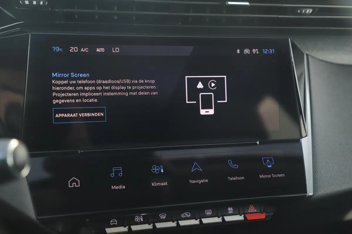 1.2 PureTech Allure Pack Business Automaat 131PK Trekhaak LMV Navigatie Achteruitrijcamera Half Leder Carplay Android Adaptive Cruise
