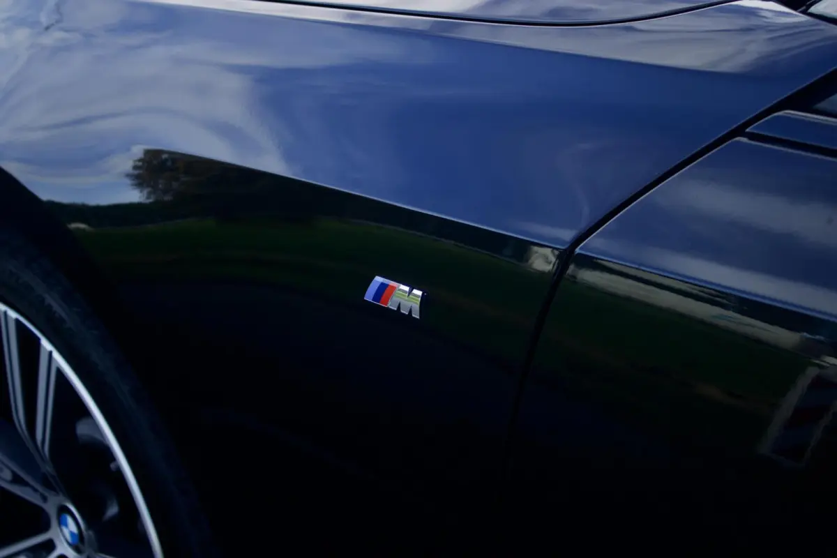 330i